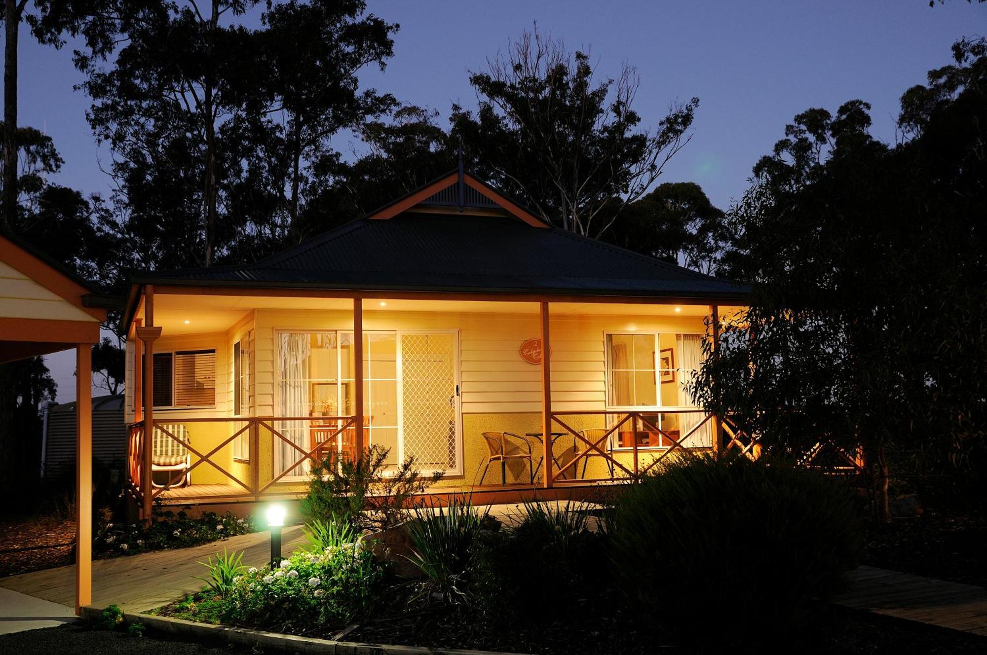 Waverley House Cottages Лейкс Ентранс Стая снимка